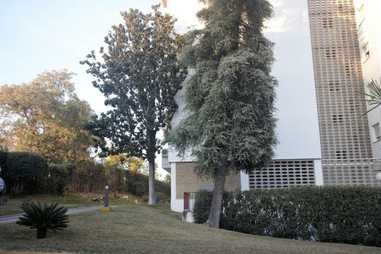 Bonito Apart. Con Parking Y Piscina Mairena del Aljarafe Exterior foto