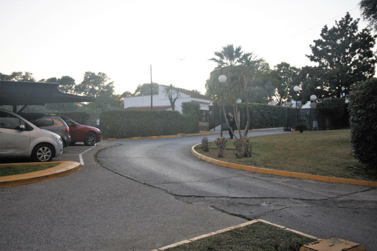 Bonito Apart. Con Parking Y Piscina Mairena del Aljarafe Exterior foto