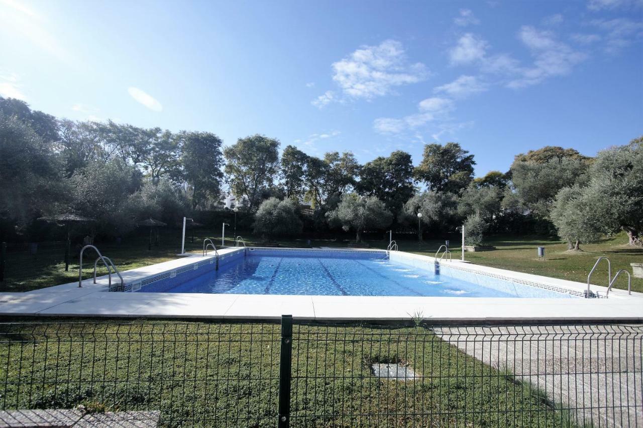 Bonito Apart. Con Parking Y Piscina Mairena del Aljarafe Exterior foto
